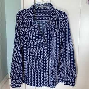 Long sleeved colored shirt